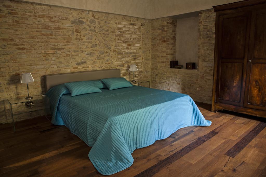 A Mira 'd Novel Novello Quarto foto